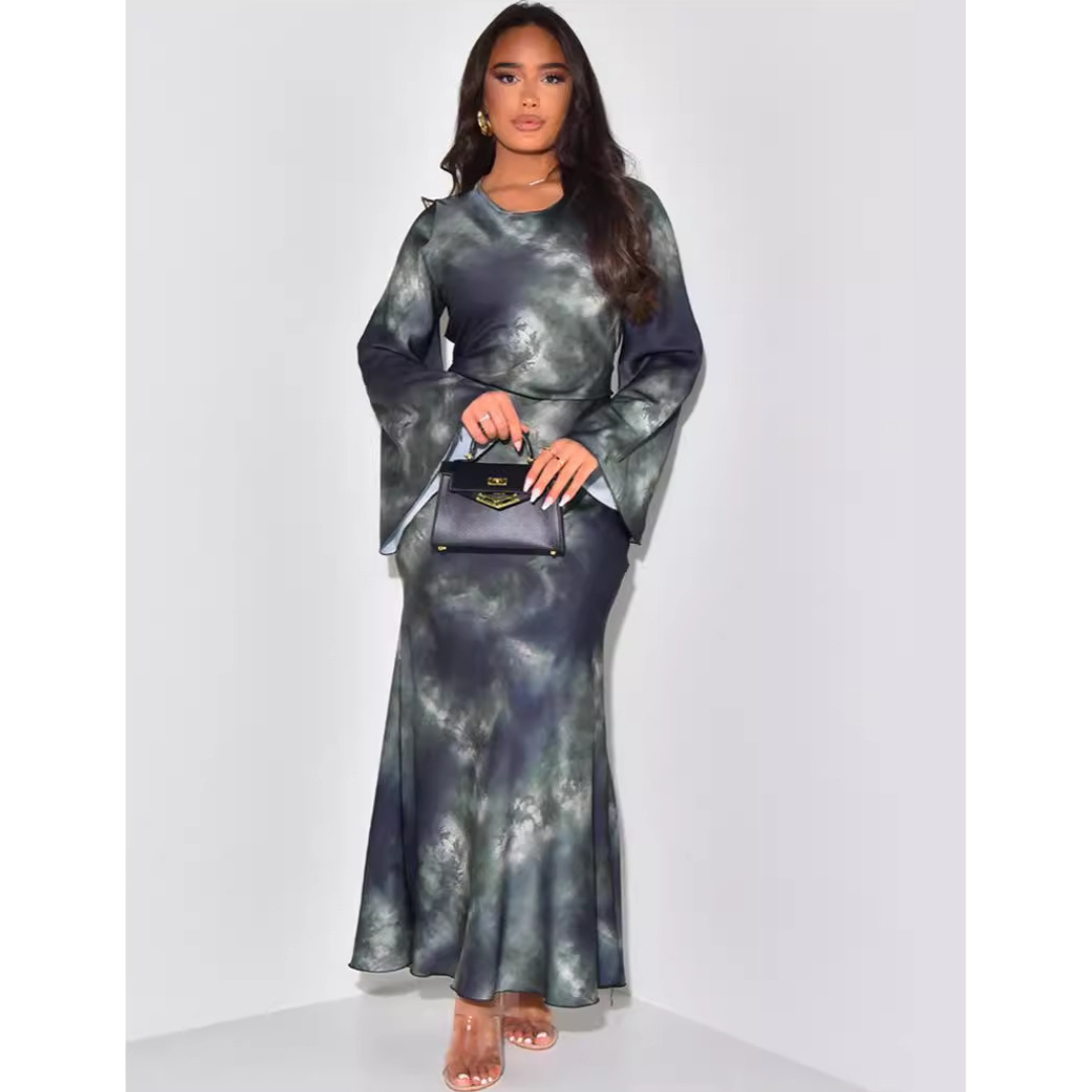 Cecílie – Saténové maxi šaty s abstraktním vzorem