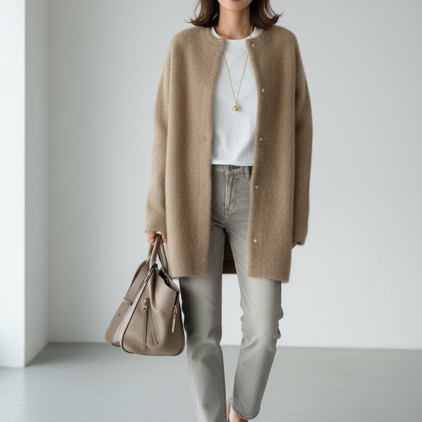 Laura – Elegantní pletený kabátek